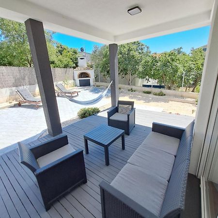 Holiday House Meri باكوشتاني المظهر الخارجي الصورة