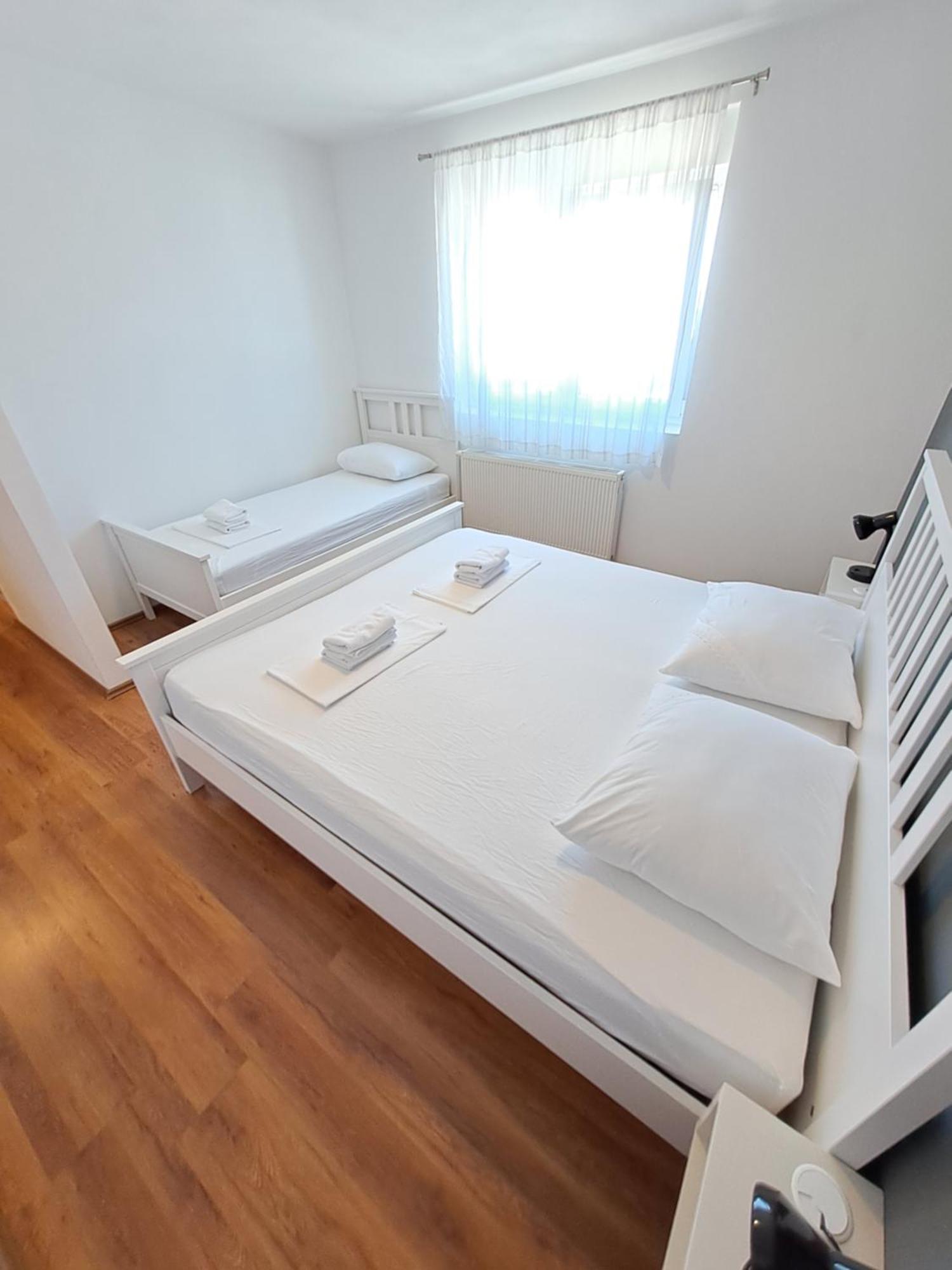 Holiday House Meri باكوشتاني المظهر الخارجي الصورة