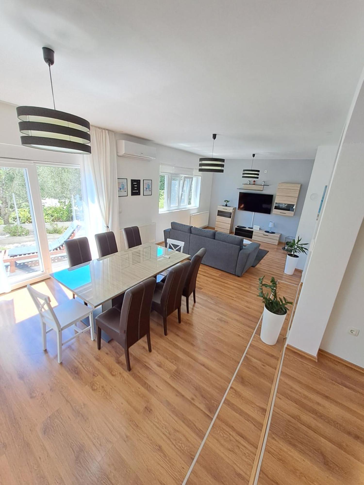 Holiday House Meri باكوشتاني المظهر الخارجي الصورة