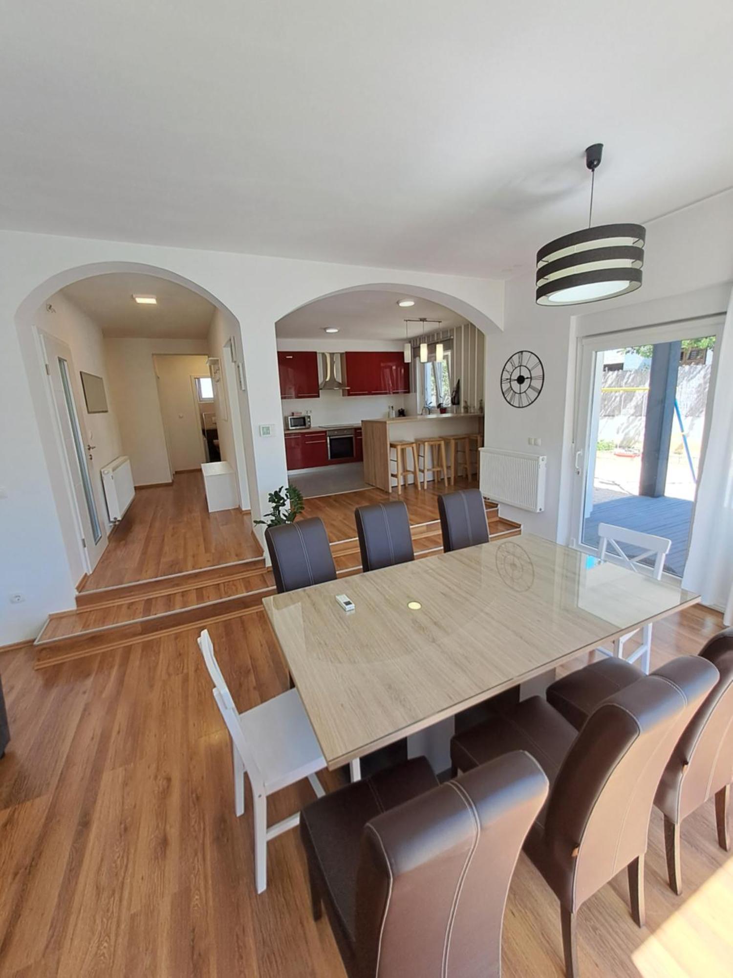 Holiday House Meri باكوشتاني المظهر الخارجي الصورة