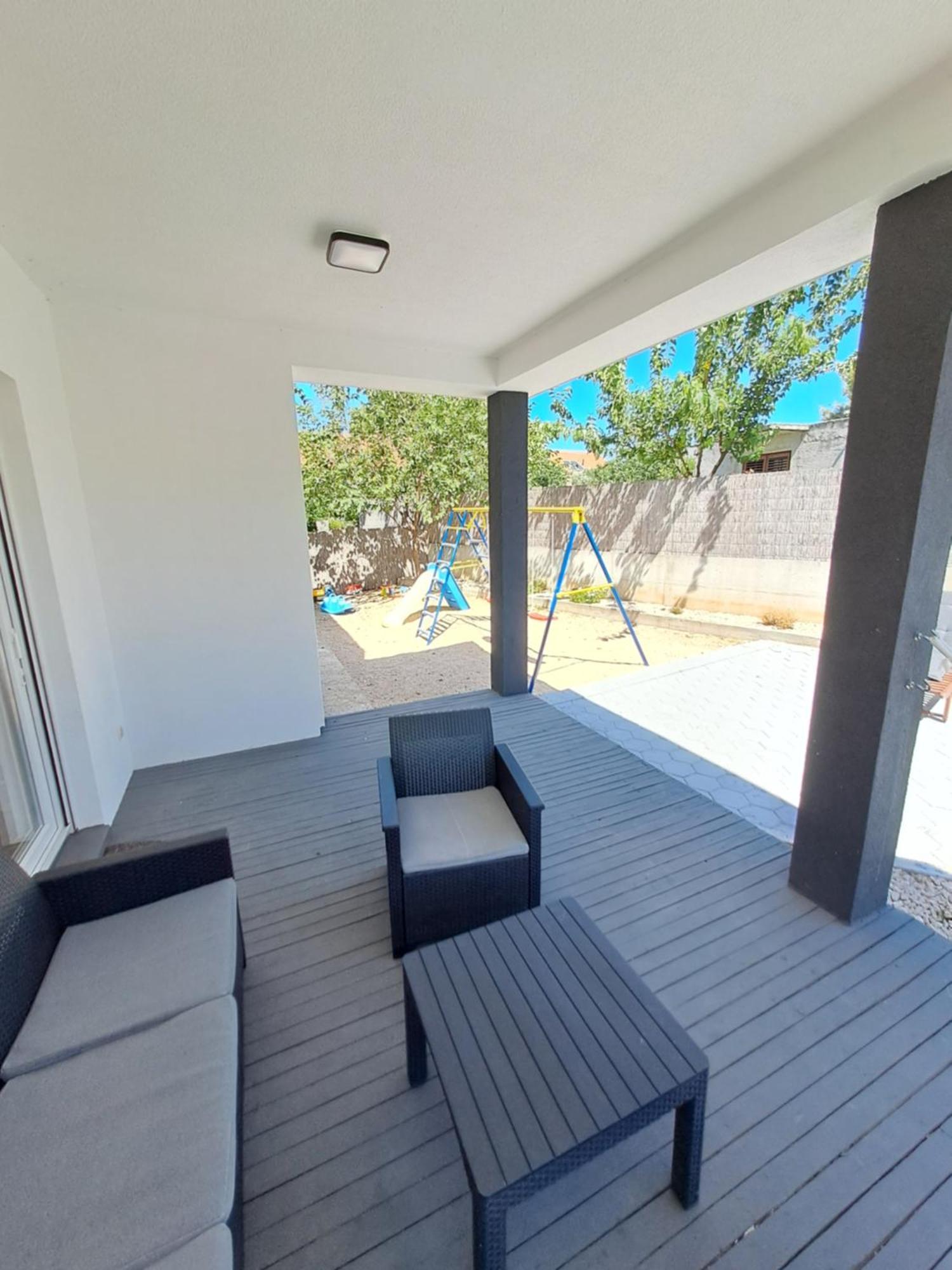 Holiday House Meri باكوشتاني المظهر الخارجي الصورة