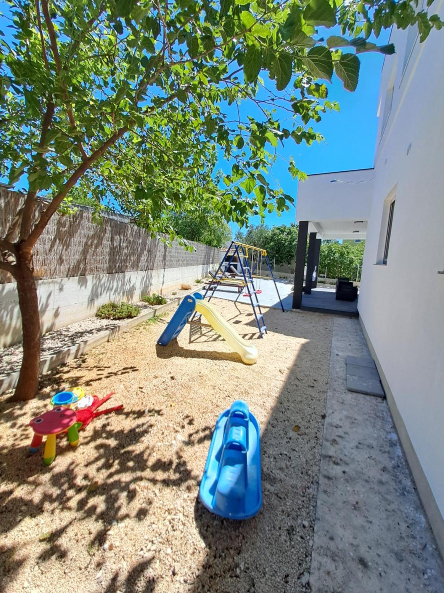 Holiday House Meri باكوشتاني المظهر الخارجي الصورة